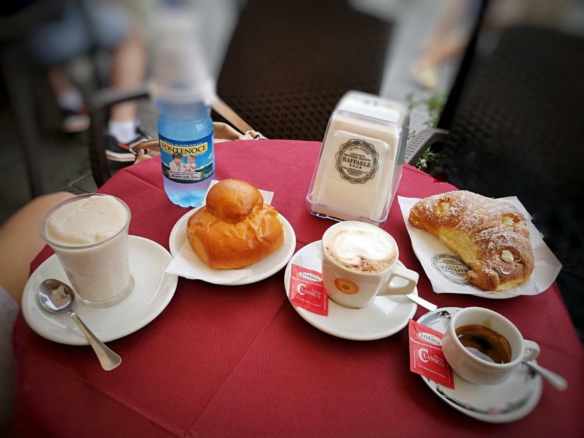 A Casa Di Noemi Hotel Пицо Екстериор снимка